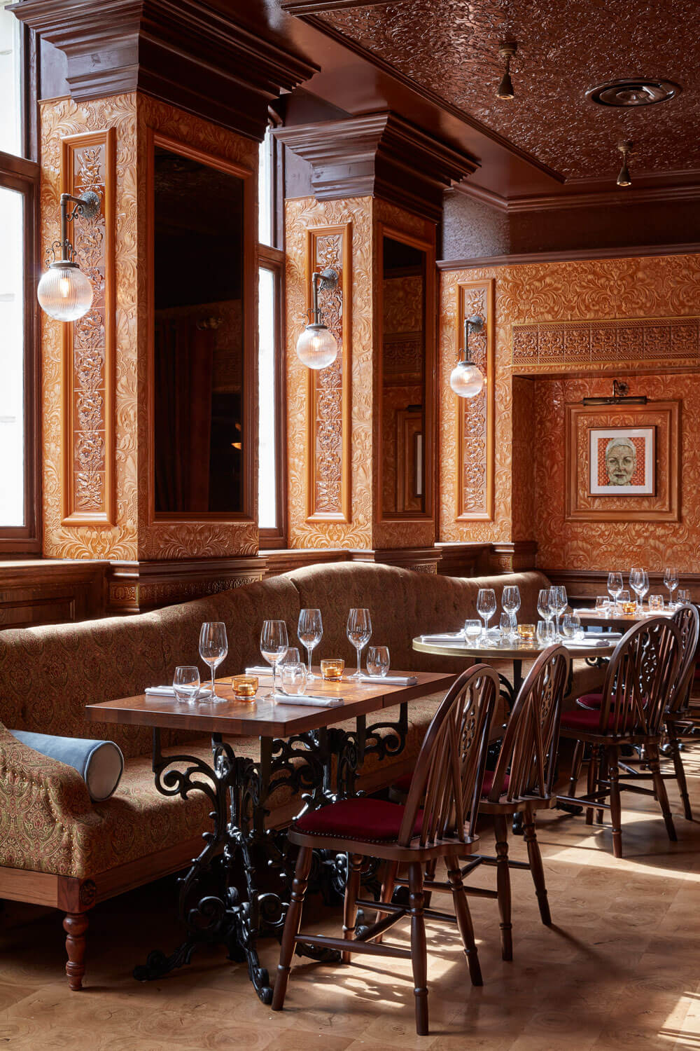 The Cadogan Arms-Window Lit Banquette